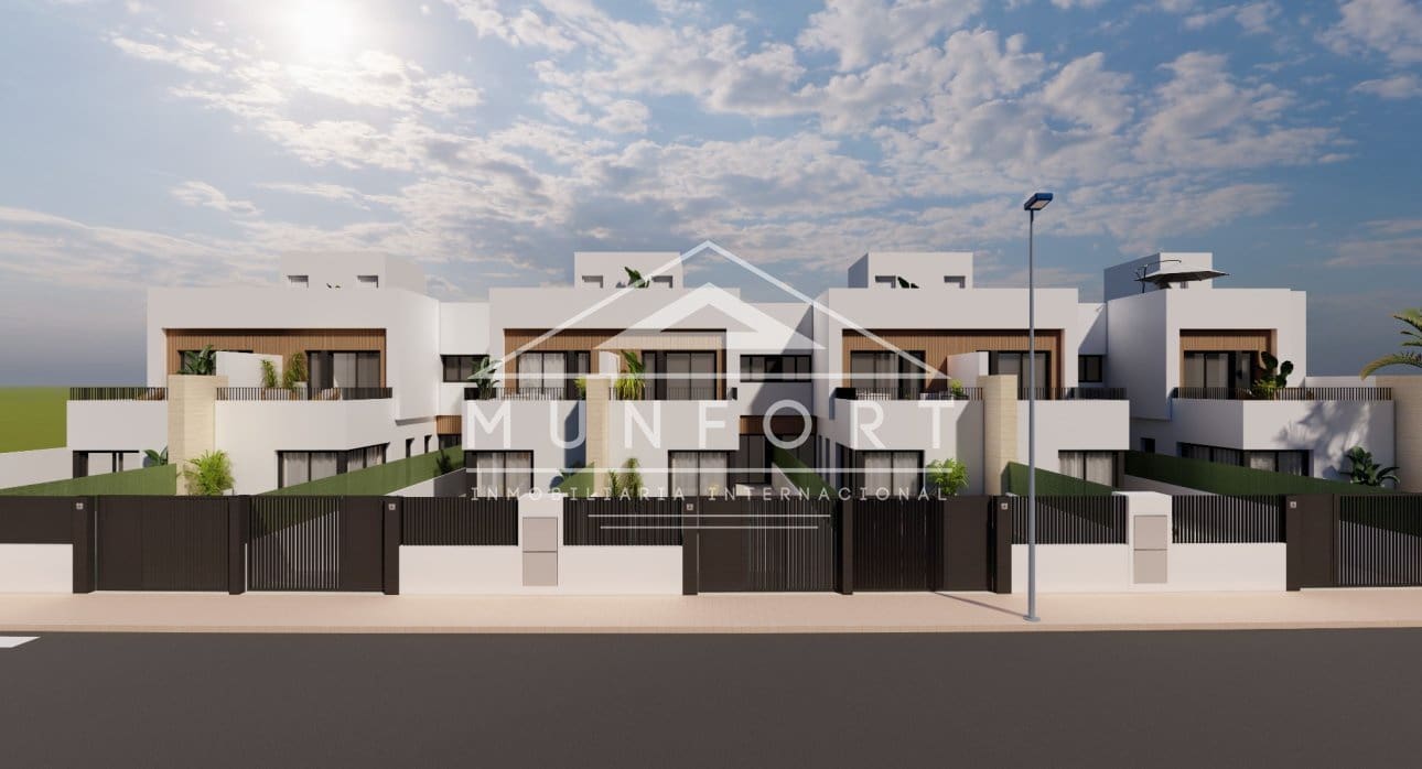 Casa de 3 habitaciones en Santiago de la Ribera en venta con piscina - 369.900 € (Ref: 9807447)