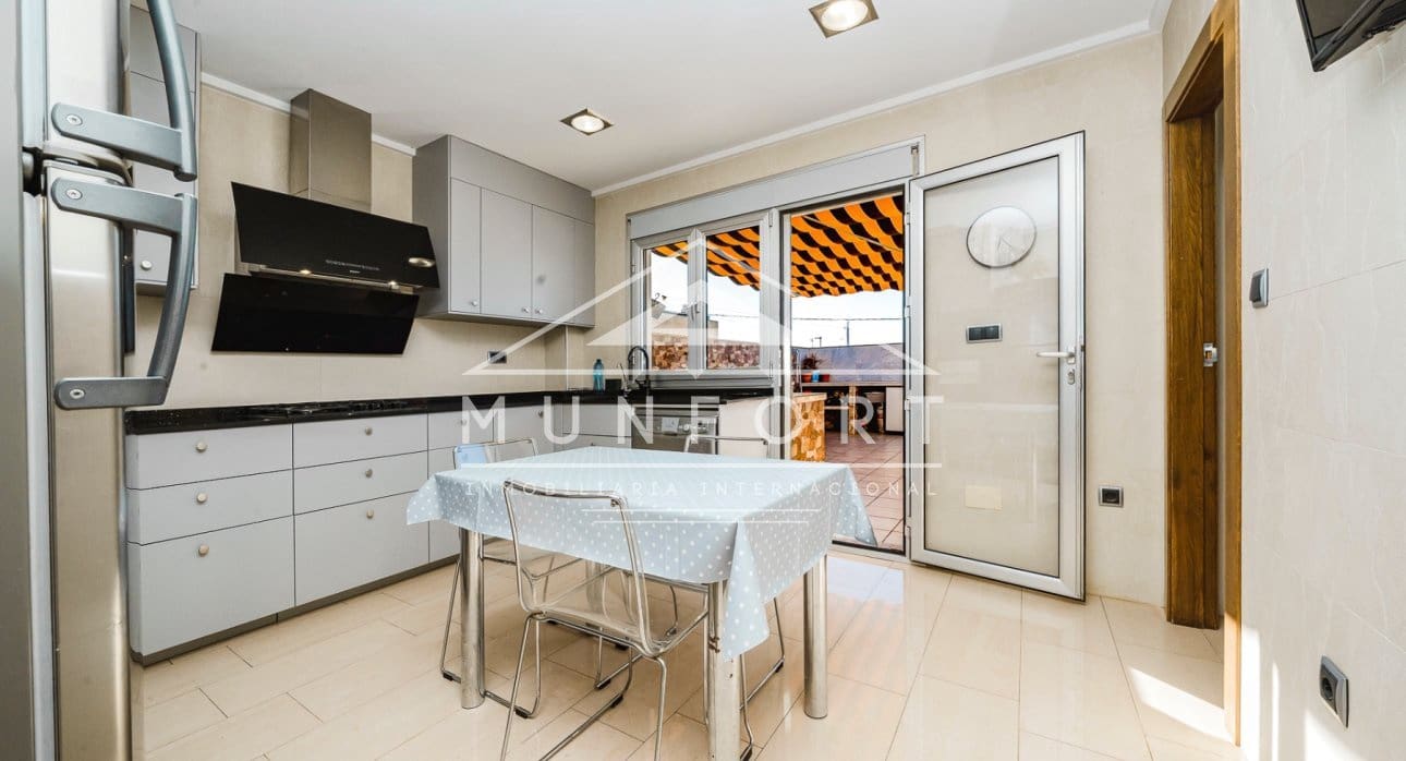 Adosado de 7 habitaciones en Pilar de la Horadada en venta - 749.000 € (Ref: 9809826)