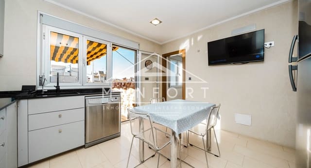 Adosado de 7 habitaciones en Pilar de la Horadada en venta - 749.000 € (Ref: 9809826)