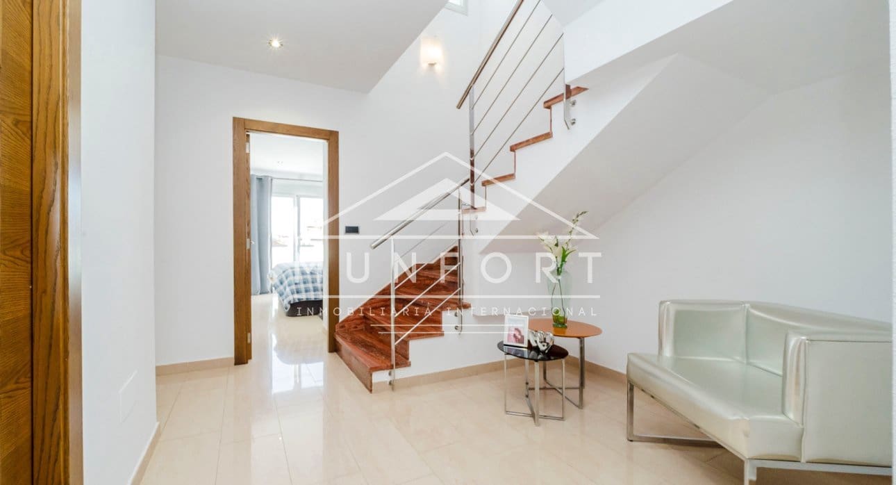 Adosado de 7 habitaciones en Pilar de la Horadada en venta - 749.000 € (Ref: 9809826)