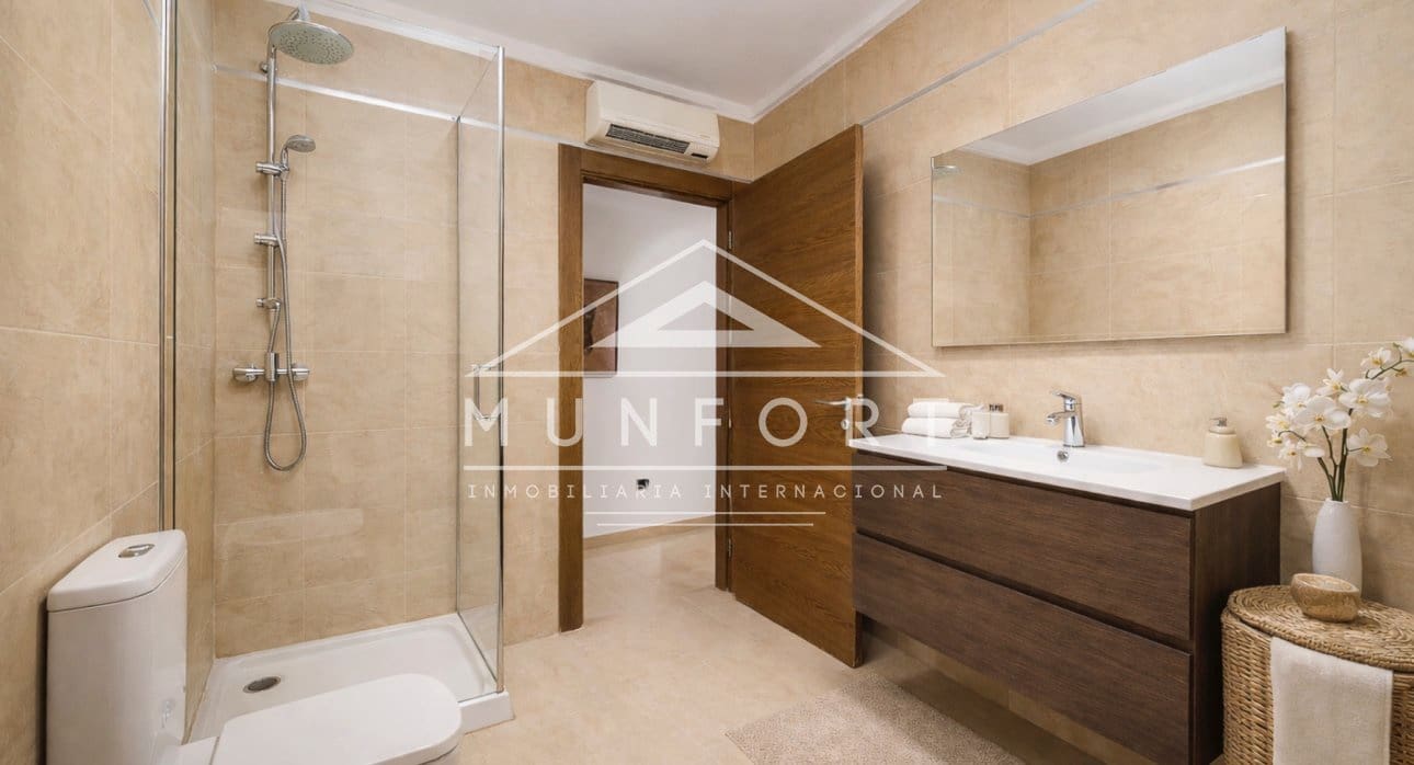 Adosado de 7 habitaciones en Pilar de la Horadada en venta - 749.000 € (Ref: 9809826)