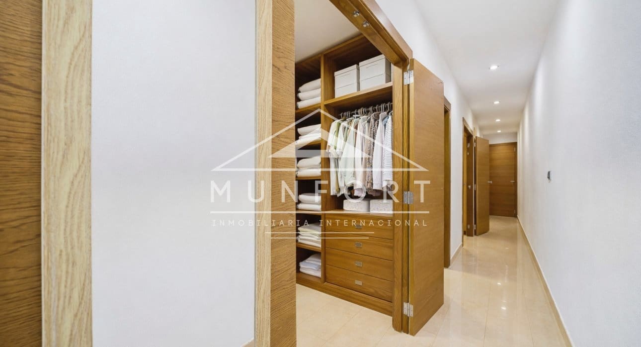 Adosado de 7 habitaciones en Pilar de la Horadada en venta - 749.000 € (Ref: 9809826)