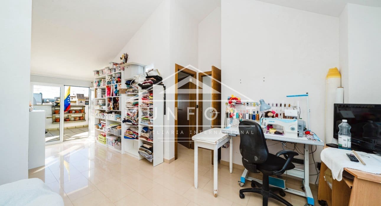 Adosado de 7 habitaciones en Pilar de la Horadada en venta - 749.000 € (Ref: 9809826)