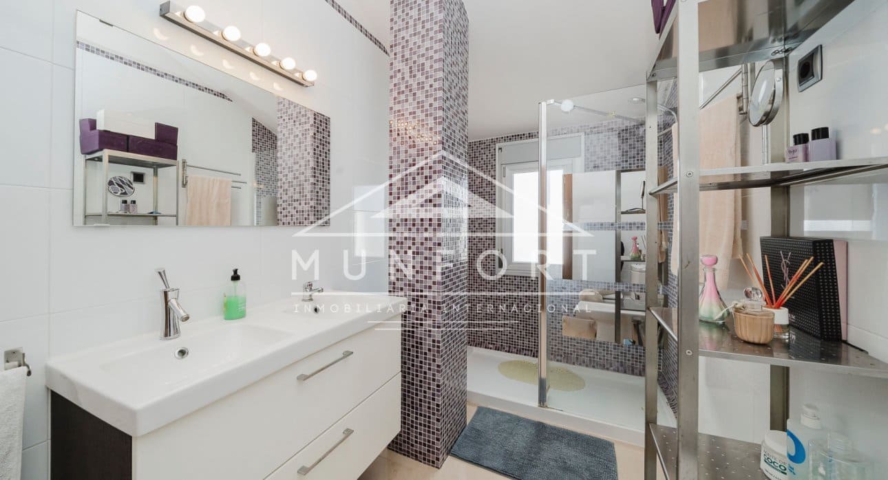 Adosado de 7 habitaciones en Pilar de la Horadada en venta - 749.000 € (Ref: 9809826)