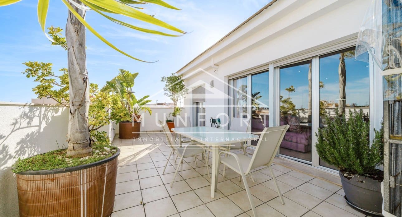 Adosado de 7 habitaciones en Pilar de la Horadada en venta - 749.000 € (Ref: 9809826)