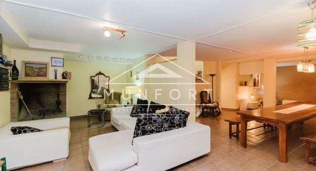 Chalet de 5 habitaciones en Cañada del Molino, Torrevieja en venta con piscina - 950.000 € (Ref: 9810838)