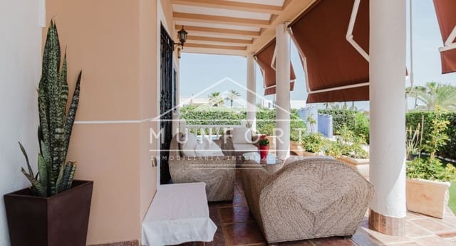 Chalet de 5 habitaciones en Cañada del Molino, Torrevieja en venta con piscina - 950.000 € (Ref: 9810838)