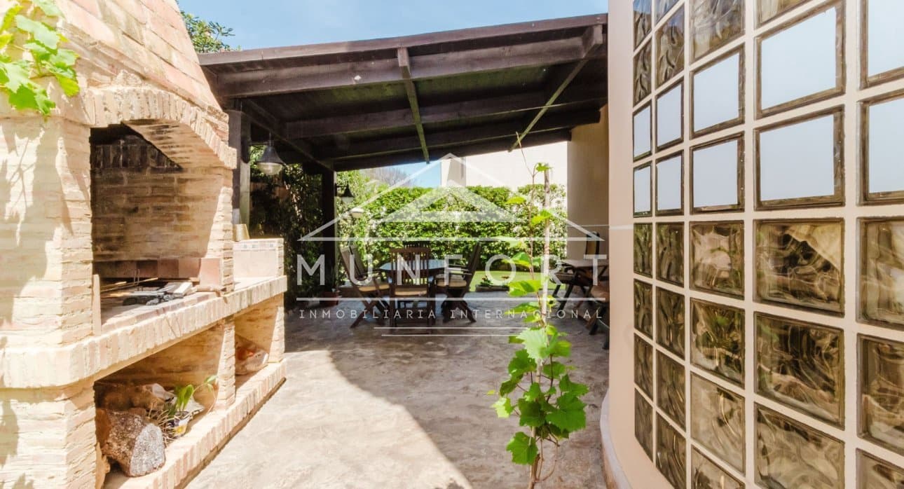5 quarto Moradia para venda em Torrevieja com piscina - 950 000 € (Ref: 9815123)