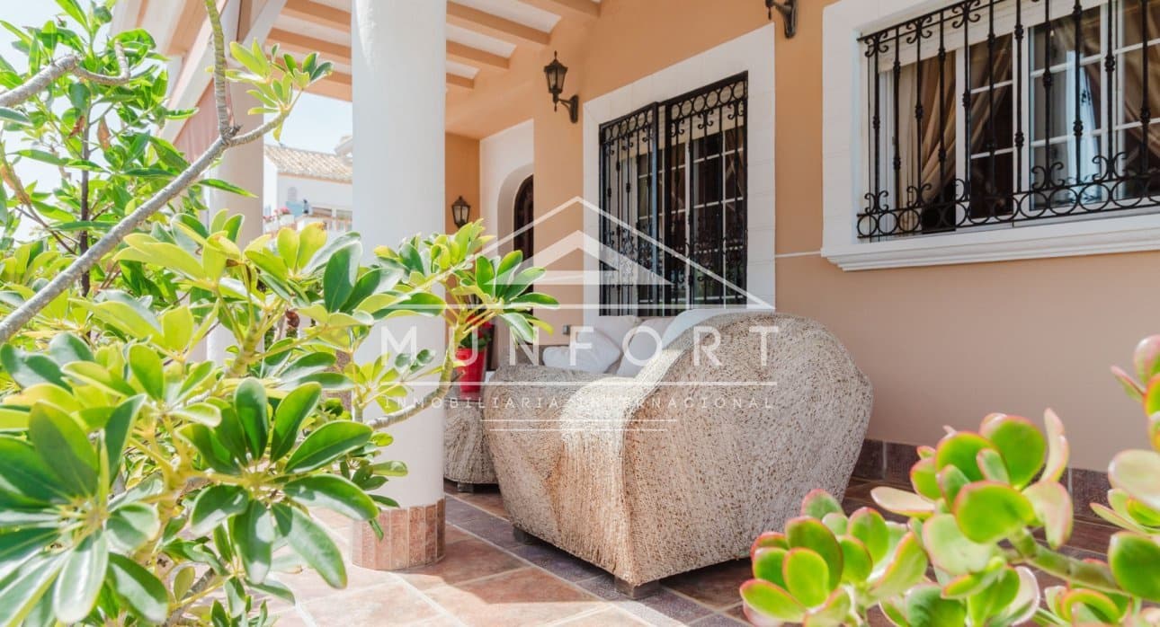 5 quarto Moradia para venda em Torrevieja com piscina - 950 000 € (Ref: 9815123)