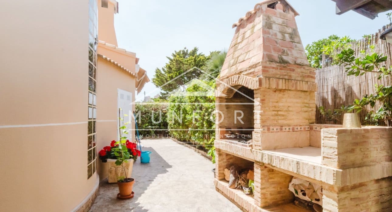 5 quarto Moradia para venda em Torrevieja com piscina - 950 000 € (Ref: 9815123)