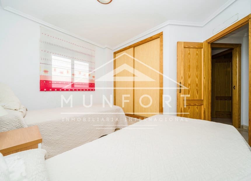 3 soverom Penthouse til leie i La Zenia med svømmebasseng garasje - € 1 350 (Ref: 9821500)