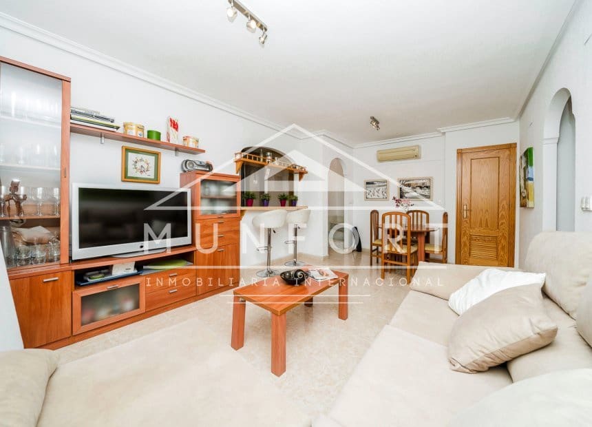3 soverom Penthouse til leie i La Zenia med svømmebasseng garasje - € 1 350 (Ref: 9821500)