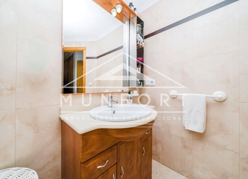 3 soverom Penthouse til leie i La Zenia med svømmebasseng garasje - € 1 350 (Ref: 9821500)