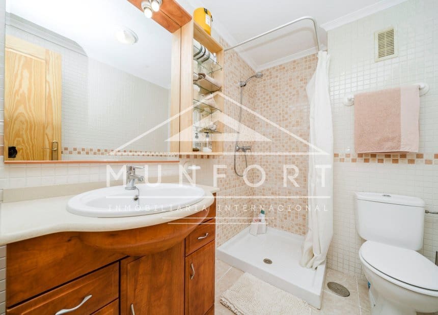 3 soverom Penthouse til leie i La Zenia med svømmebasseng garasje - € 1 350 (Ref: 9821500)