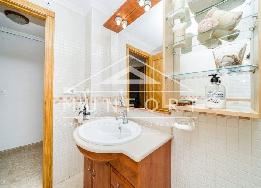 3 soverom Penthouse til leie i La Zenia med svømmebasseng garasje - € 1 350 (Ref: 9821500)