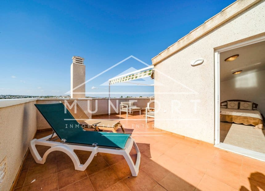 3 soverom Penthouse til leie i La Zenia med svømmebasseng garasje - € 1 350 (Ref: 9821500)