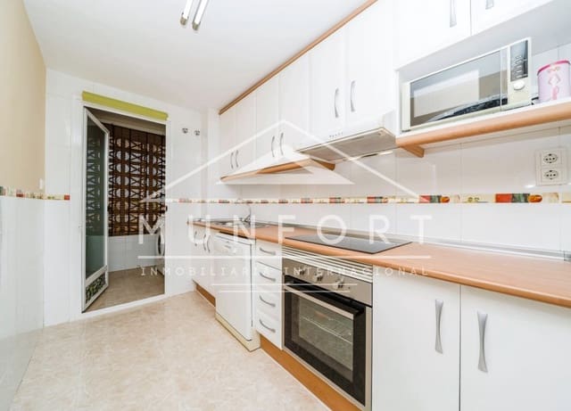 Ático de 3 habitaciones en La Zenia, Orihuela en alquiler con piscina garaje - 1.350 € (Ref: 9821500)
