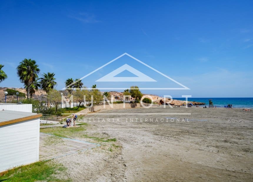 3 soverom Penthouse til leie i La Zenia med svømmebasseng garasje - € 1 350 (Ref: 9821500)