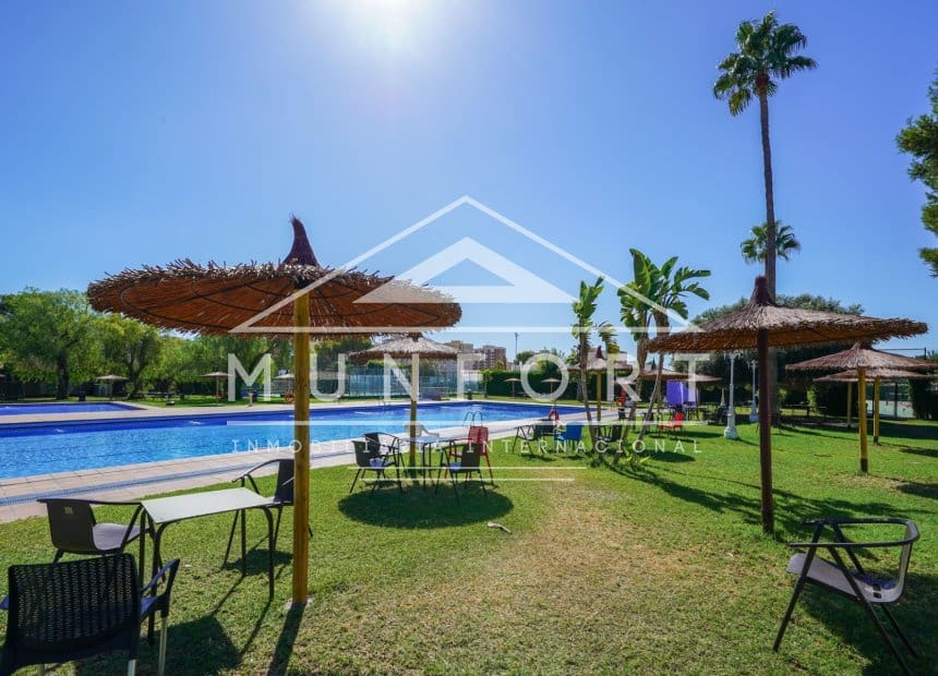 2 makuuhuone Kattohuoneisto myytävänä paikassa Dehesa de Campoamor - 480 000 € (Ref: 9834569)
