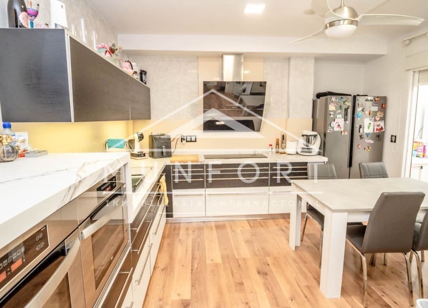4 soveværelse Byhus til salg i San Javier - € 309.000 (Ref: 9834570)