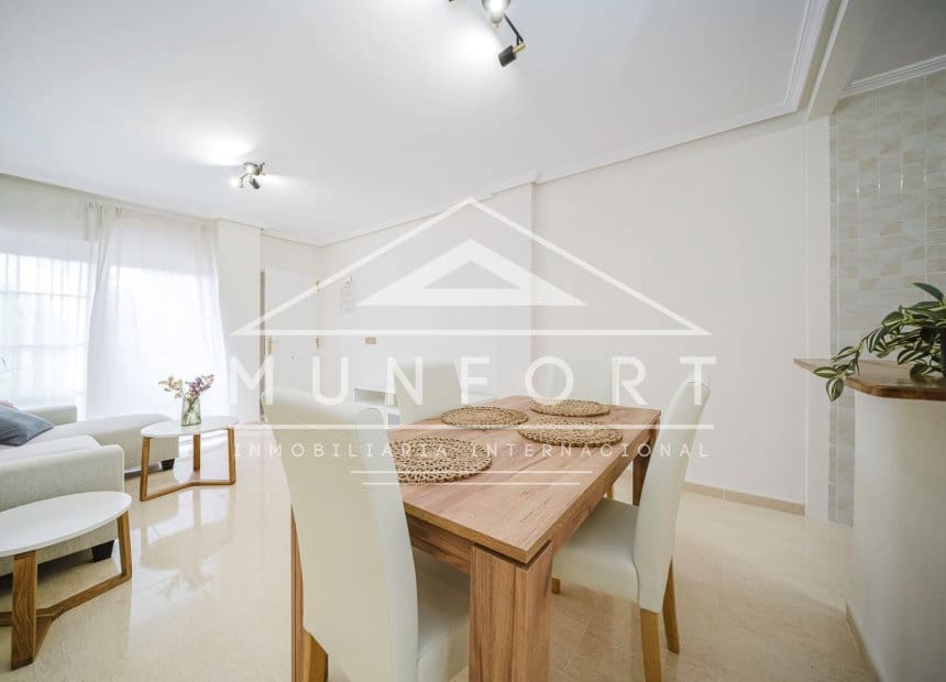 2 soveværelse Lejlighed til salg i Orihuela Costa med swimmingpool - € 169.000 (Ref: 9834676)