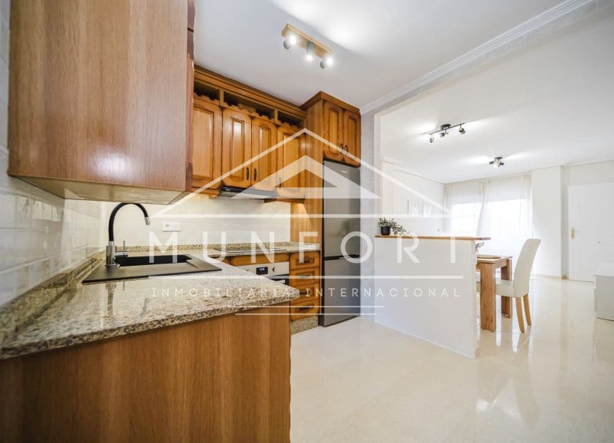2 soveværelse Lejlighed til salg i Orihuela Costa med swimmingpool - € 169.000 (Ref: 9834676)