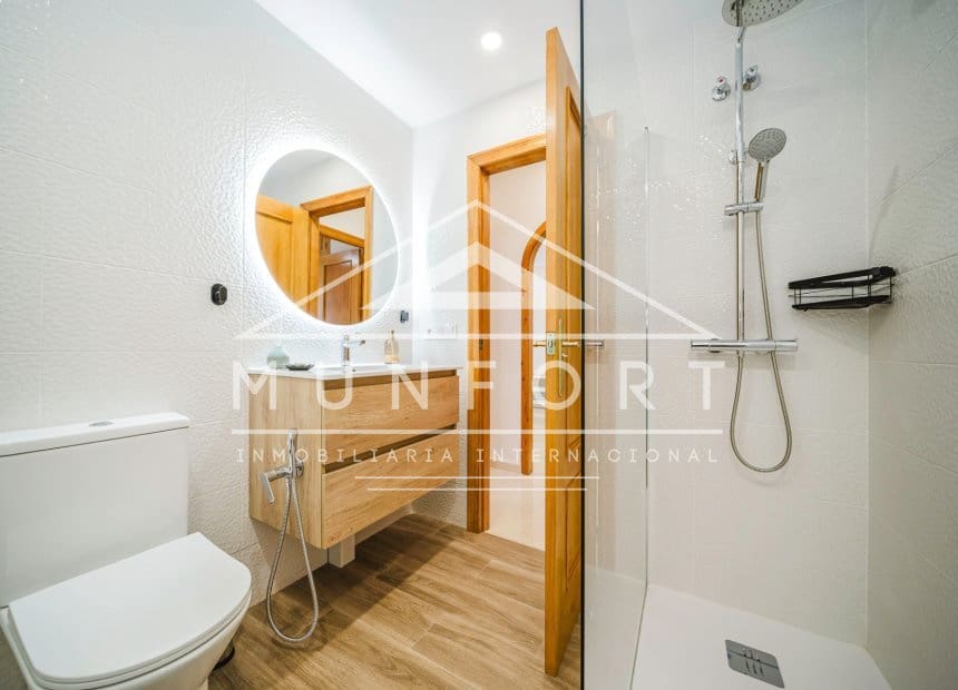 2 soveværelse Lejlighed til salg i Orihuela Costa med swimmingpool - € 169.000 (Ref: 9834676)