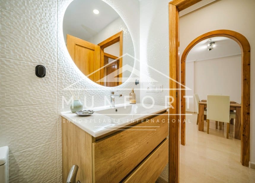 2 soveværelse Lejlighed til salg i Orihuela Costa med swimmingpool - € 169.000 (Ref: 9834676)