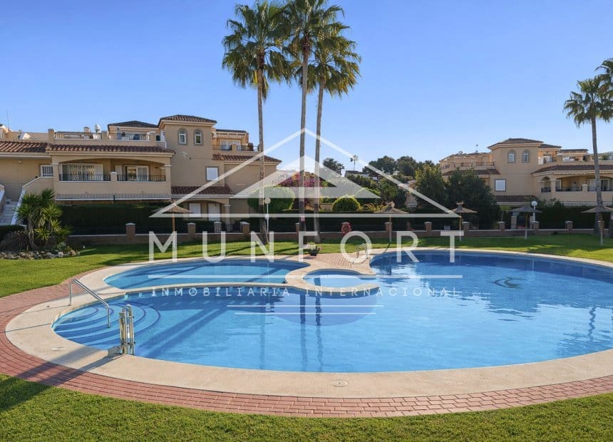2 soverom Bungalow til salgs i Pilar de la Horadada med svømmebasseng - € 199 900 (Ref: 9836766)