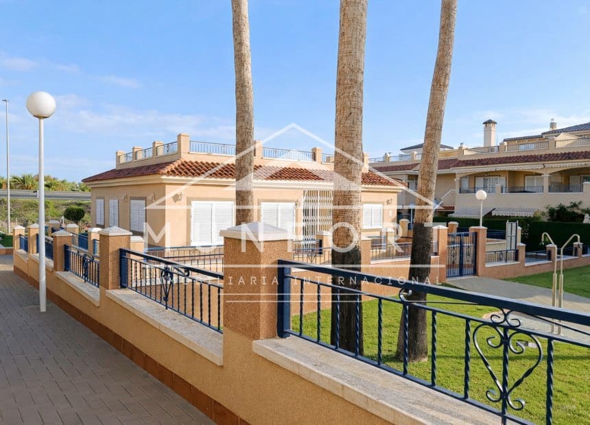 2 soverom Bungalow til salgs i Pilar de la Horadada med svømmebasseng - € 199 900 (Ref: 9836766)