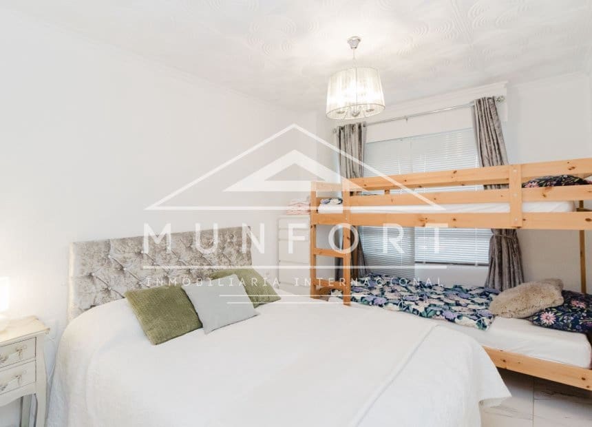 3 sovrum Lägenhet för semesterbostäder i Torrevieja - 1 300 € (Ref: 9838284)