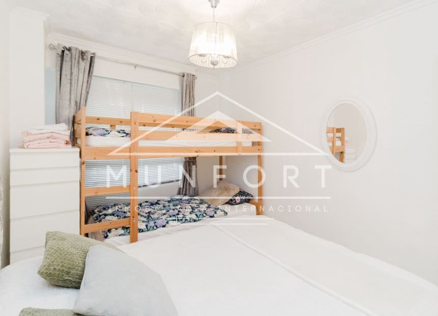 3 sovrum Lägenhet för semesterbostäder i Torrevieja - 1 300 € (Ref: 9838284)