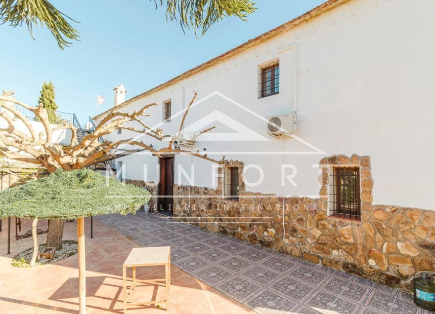 10 sovrum Villa till salu i Orihuela med pool - 1 750 000 € (Ref: 9838285)