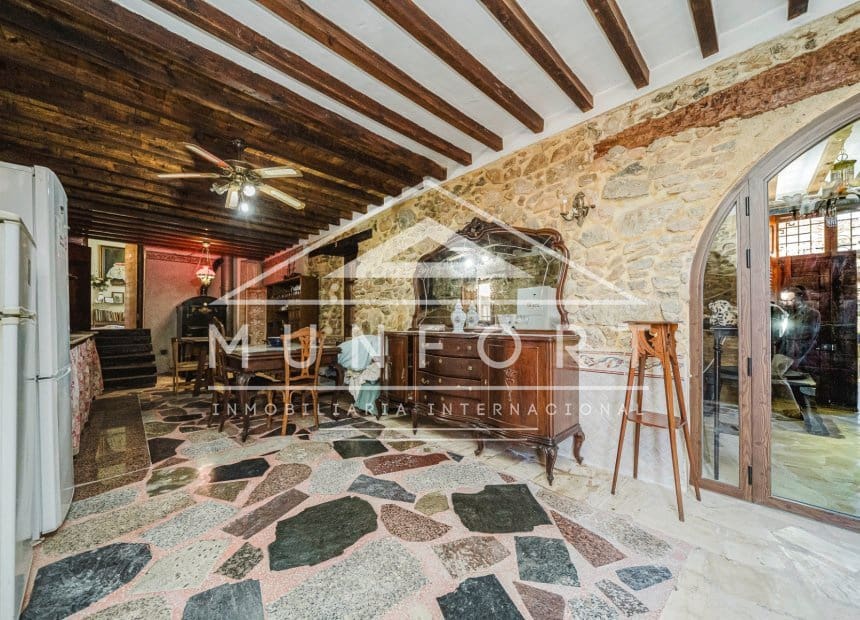 10 sovrum Villa till salu i Orihuela med pool - 1 750 000 € (Ref: 9838285)
