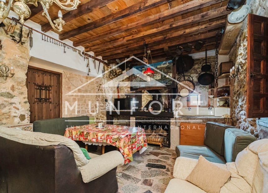 10 sovrum Villa till salu i Orihuela med pool - 1 750 000 € (Ref: 9838285)