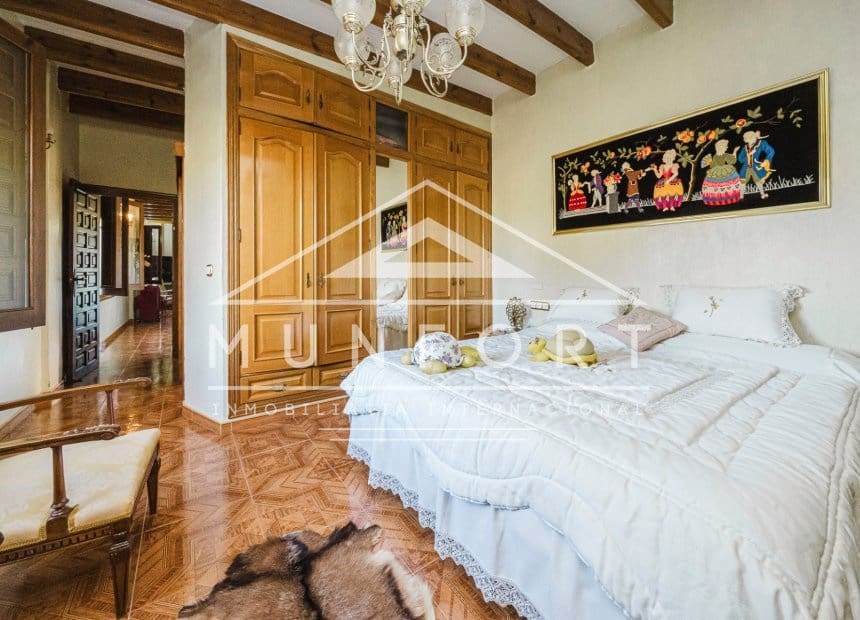 10 sovrum Villa till salu i Orihuela med pool - 1 750 000 € (Ref: 9838285)
