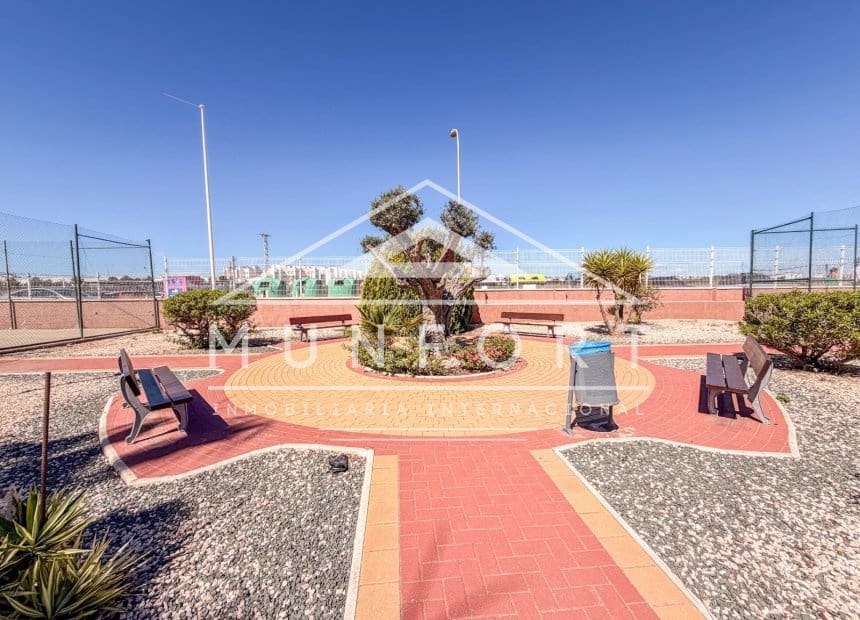 2 soverom Leilighet til salgs i Playa Flamenca med svømmebasseng - € 199 000 (Ref: 9838687)