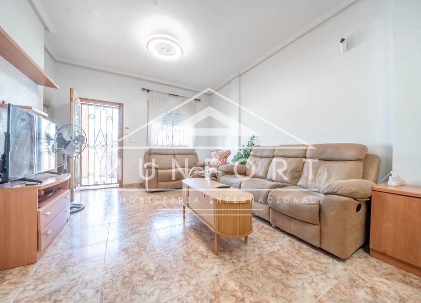 2 chambre Villa/Maison à vendre à Orihuela Costa avec piscine - 230 000 € (Ref: 9838691)