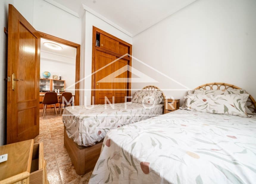 2 chambre Villa/Maison à vendre à Orihuela Costa avec piscine - 230 000 € (Ref: 9838691)