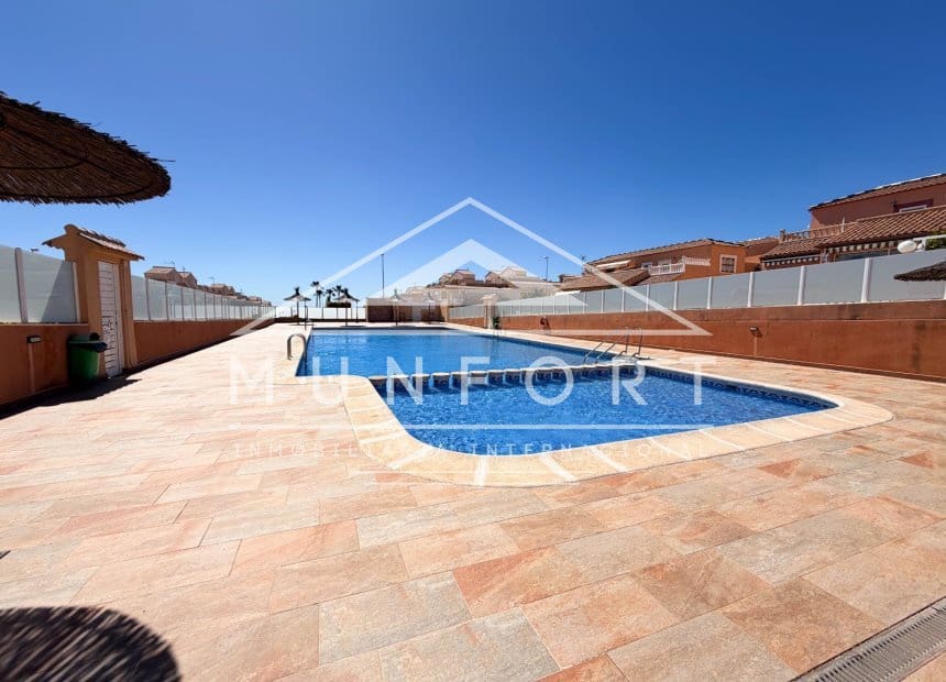 2 chambre Villa/Maison à vendre à Orihuela Costa avec piscine - 230 000 € (Ref: 9838691)