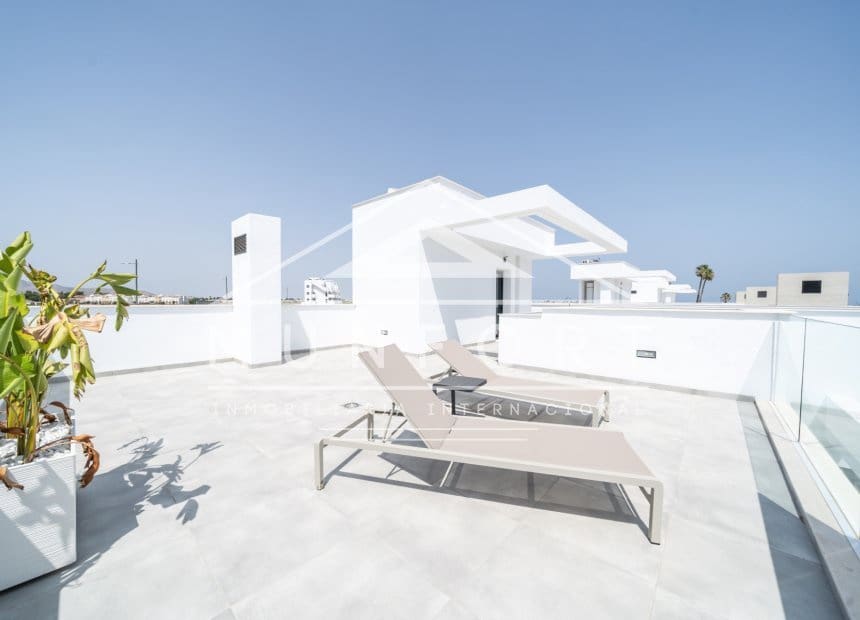 3 slaapkamer Villa te koop in Los Alcazares - € 869.900 (Ref: 9841868)