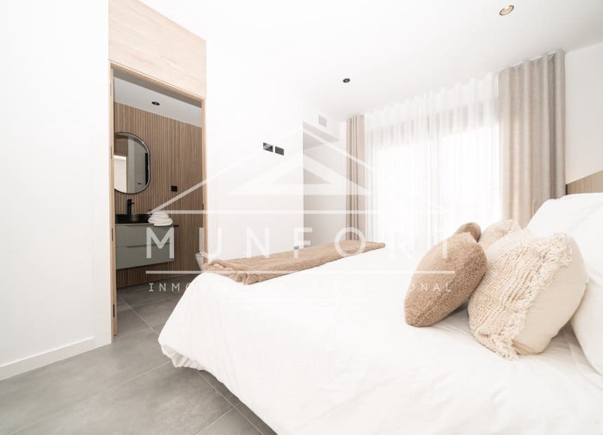 3 slaapkamer Villa te koop in Los Alcazares - € 869.900 (Ref: 9841868)