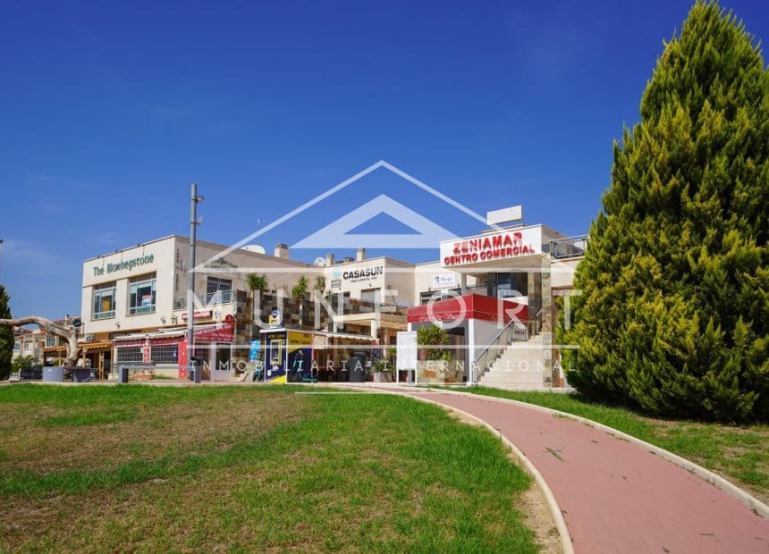 2 soveværelse Lejlighed til salg i Playa Flamenca med swimmingpool - € 199.000 (Ref: 9850381)