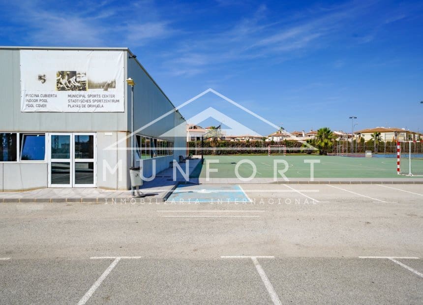 2 soveværelse Lejlighed til salg i Playa Flamenca med swimmingpool - € 199.000 (Ref: 9850381)