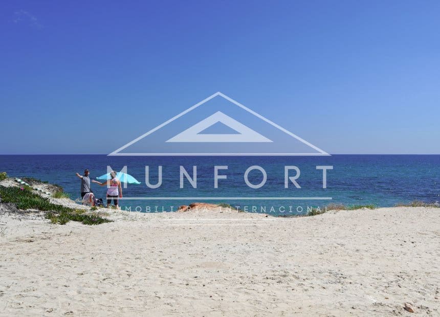 3 bedroom Apartment for sale in Torre de la Horadada - € 279,000 (Ref: 9850382)
