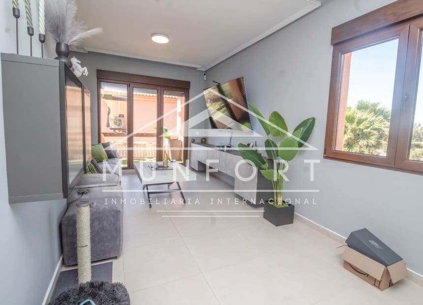 2 bedroom Penthouse for sale in Los Alcazares with pool - € 195,000 (Ref: 9850743)