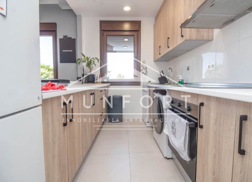 2 bedroom Penthouse for sale in Los Alcazares with pool - € 195,000 (Ref: 9850743)