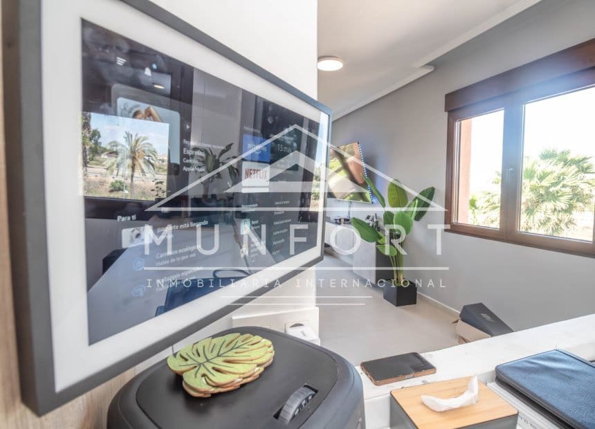 2 bedroom Penthouse for sale in Los Alcazares with pool - € 195,000 (Ref: 9850743)