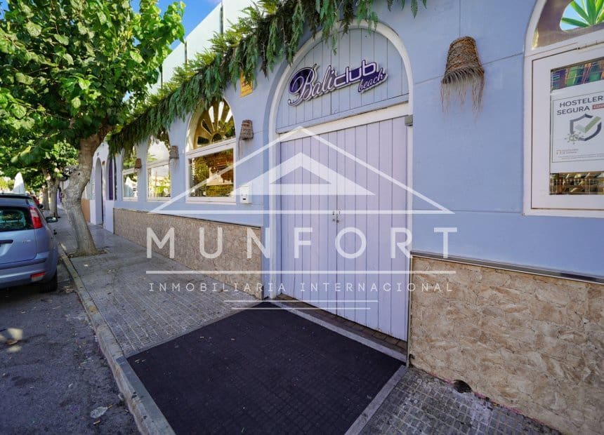 2 bedroom Penthouse for sale in Los Alcazares with pool - € 195,000 (Ref: 9850743)