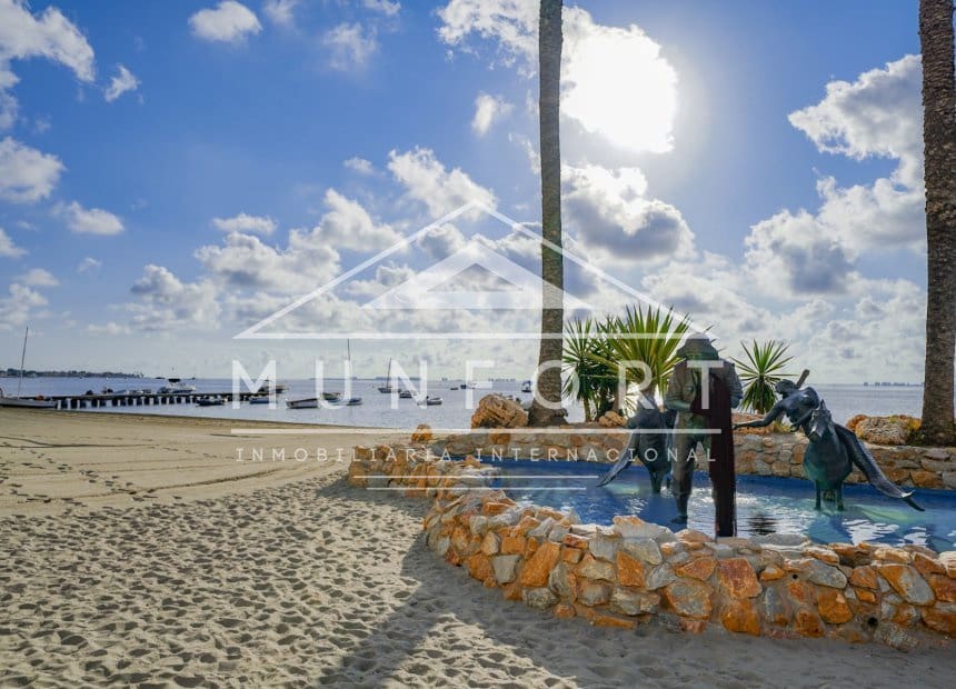 2 bedroom Penthouse for sale in Los Alcazares with pool - € 195,000 (Ref: 9850743)